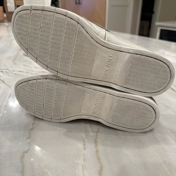🔥Sperry - Silver Metallic Boat Shoes - 9.5 - Picture 5 of 5